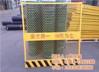 施工电梯安全门、电梯安全门与卓铭丝网 安全防护与丝网制品的融合创新